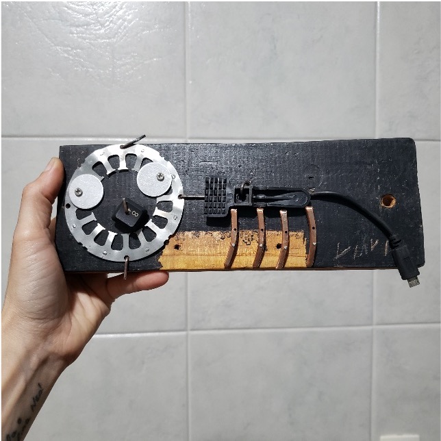 Experimento 3 — escultura com fios de cobre